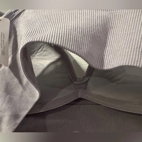 NEW La Vie en Rose bralette inner cups sports bra light support mauve ribbed 36B - Picture 2 of 4